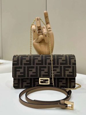 FENDI Baguette Bag