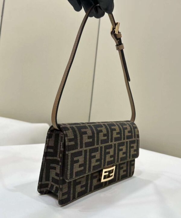 FENDI Baguette Bag