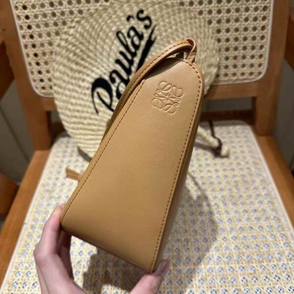 LOEWE Hammock hobo in classic calfskin